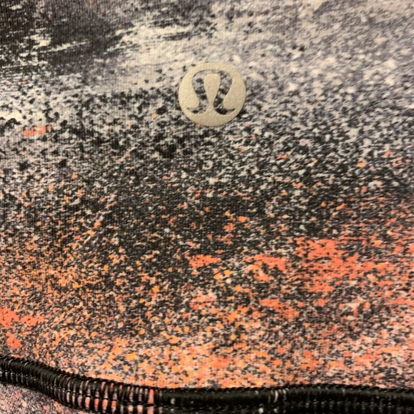 Lululemon - Picture 3 of 6